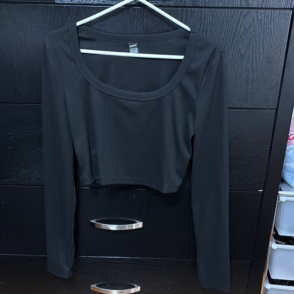 SHEIN Black Fitted Long Sleeve Crop Top